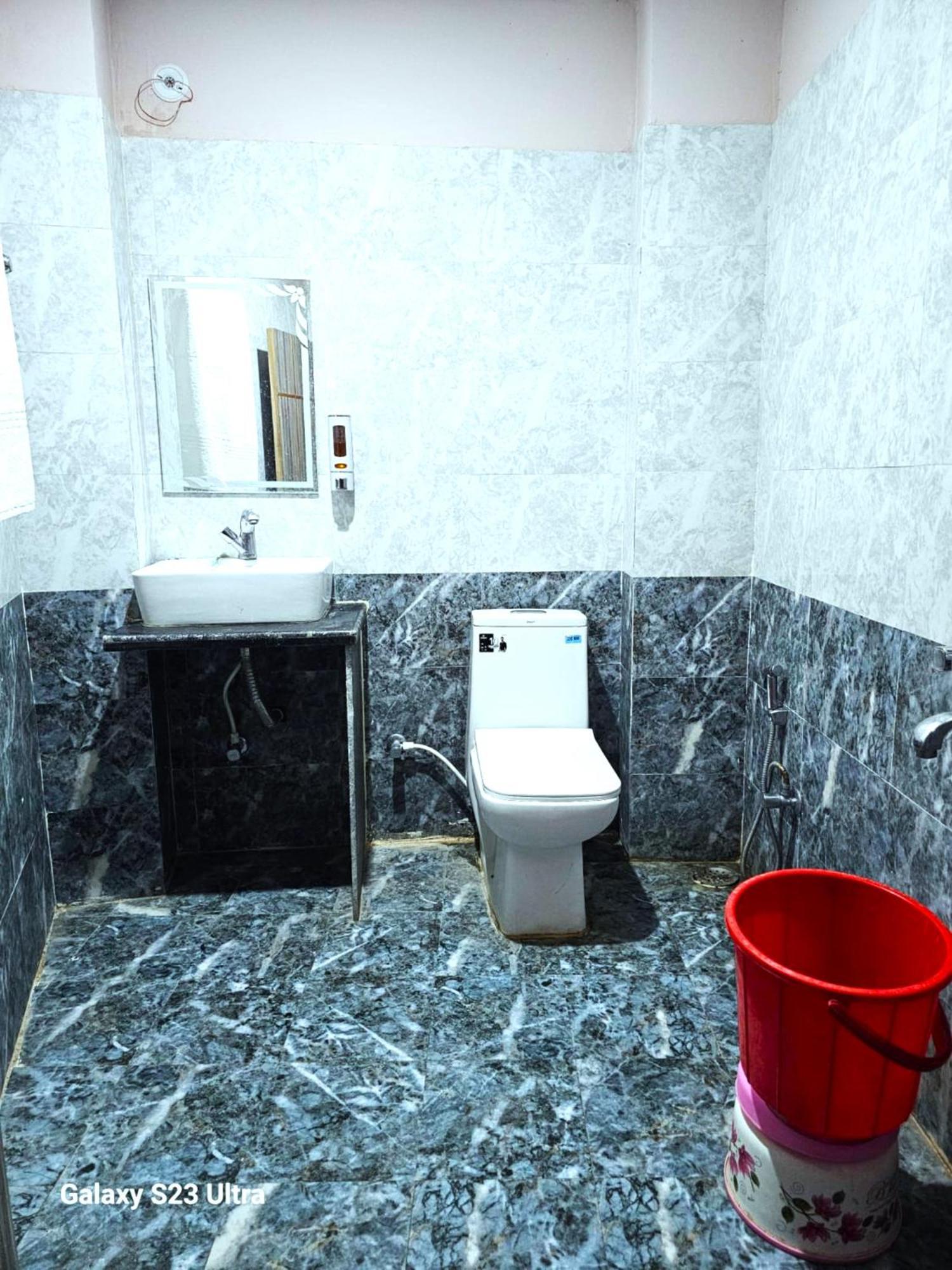 Hotel Kashi Inn Raj Ghat Varanasi Exterior photo